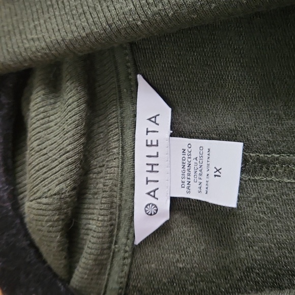Athleta Olive Green Pranayama Restore Wrap Size 1X - Picture 9 of 10